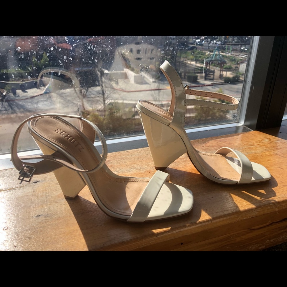 New Schutz off white/cream patent heels (8.5)True to Size.